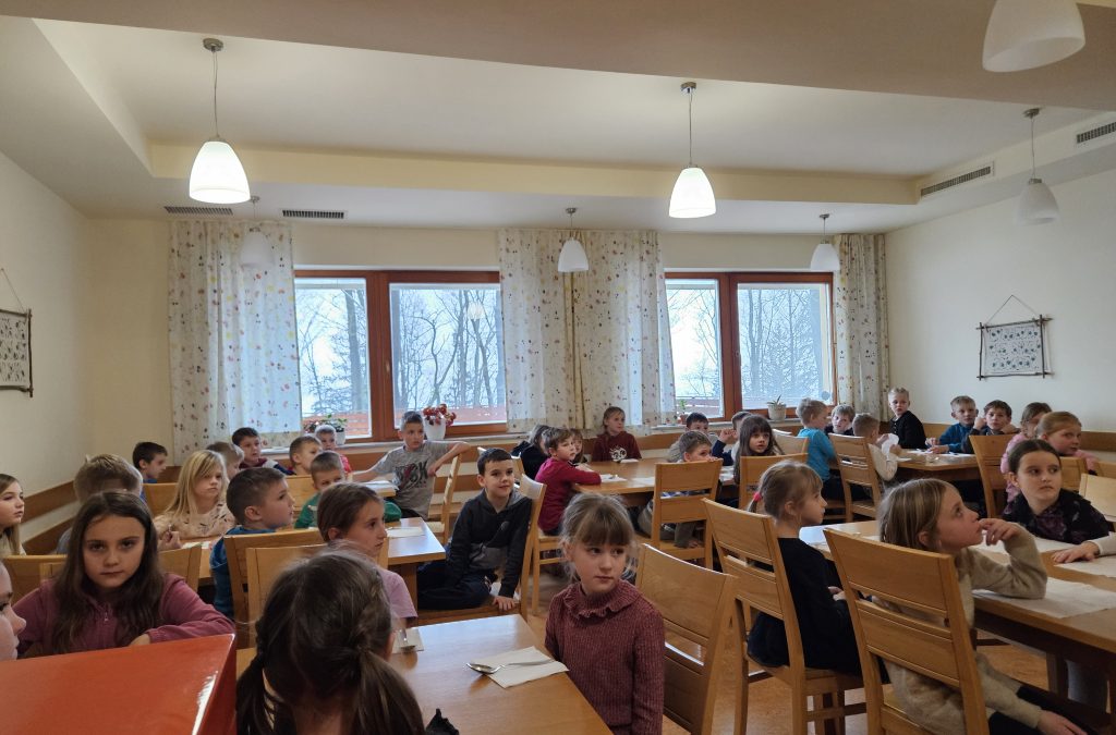 Januar na Keblju: uspehi učencev, šole v naravi…